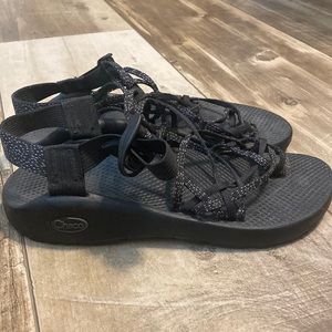 Black cross cross Chaco